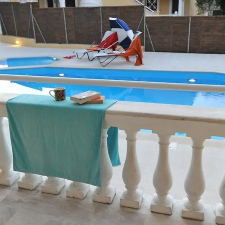 Saint Spiridon Hotel de apartamente