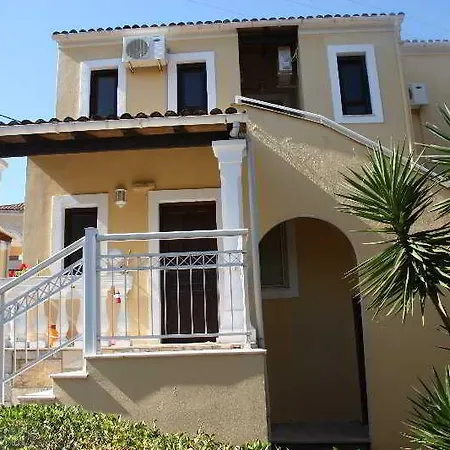 Hotel de apartamente Saint Spiridon 3*