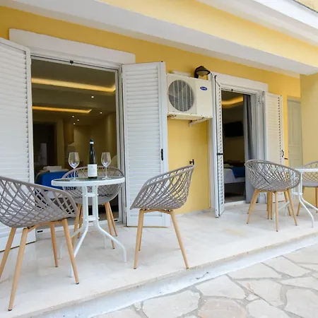 Saint Spiridon Aparthotel