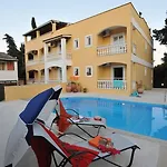 Saint Spiridon Aparthotel 3*