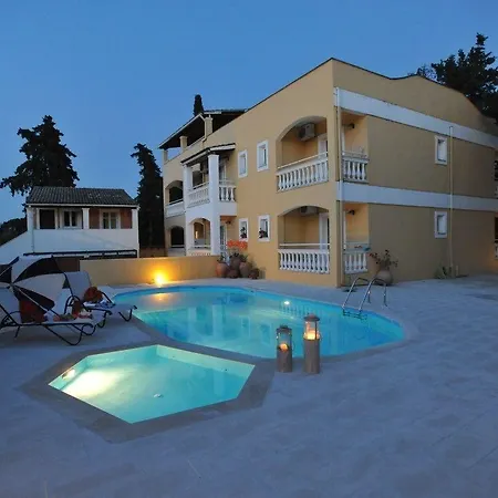 Saint Spiridon Aparthotel 3*