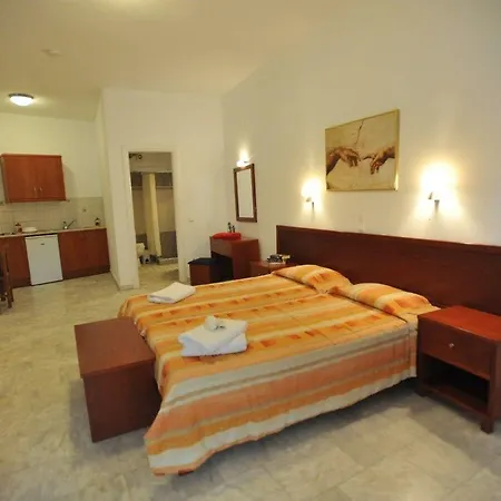 Saint Spiridon Aparthotel 3*