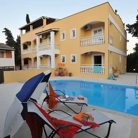 Saint Spiridon Aparthotel 3*
