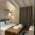 Apart-hotel Saint Spiridon 3*