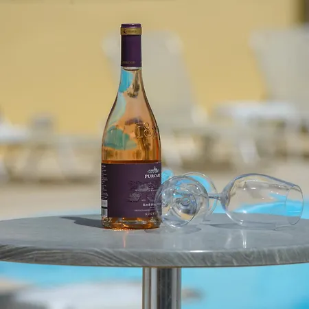 Saint Spiridon 公寓式酒店