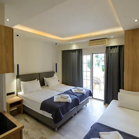 Saint Spiridon 公寓式酒店 3*